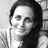 Anna Orso as Woman in Siena