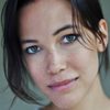 Caroline Ford as Maxine