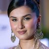 Tara Sutaria as Mridula "Mia" Chawla