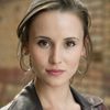 Peri Baumeister as Schwester Valerie