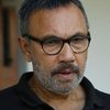 Sathyaraj as Venu Shastri