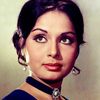 Rakhee Gulzar as Aarti Prasad(Raakhee)