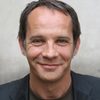 Samuel Matthieu as Homme 2 bar latino