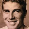 Christopher Braden as Bartender