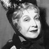 Gina Sammarco as MaƮtresse