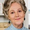 Lena T. Hansson as Magda Säll