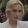 Michele Starck as Morris Girlfriend