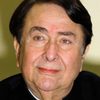 Randhir Kapoor as Daboo Kapoor