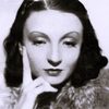 Rina Morelli as Laura, la governante