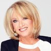 Elaine Paige as Canvasser