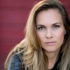 Gretal Montgomery as Ray's Wife