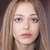 Lila-Rose Gilberti as Kalinka à 6 ans