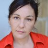 Marie Gili-Pierre as Evelyne