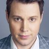 Joshua Swanson as Chris