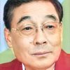 Spencer Lam Seung-Yi as Jackie's Father