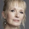 Lindsay Duncan as Mum