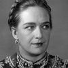 Ekaterina Kupriyanova as Anna Mikhaylovna Lebedeva (as Ye. Kupriyanova)