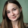 Kiera Thompson as Leah