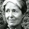 Denise Bosc as Betsy