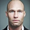 Christian Brandin as Conny Lloyd