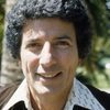 Bert Convy as Gil Travis