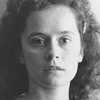 Maureen Teefy as Doris Finsecker