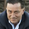Ömer Simsek as Hakan
