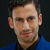 Adam Tsekhman as Itzhak Stern