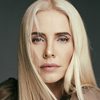 Jenia Tanaeva as Lana Kalinina