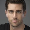 Caglar Ertugrul as First Lieutenant Oguz Caglar