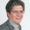 Antonio Dechent as Curro Garrote