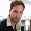 Blake DeLong as Agent Carter