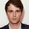 Max Deacon as Soxxx_1 / Carl Anderson