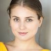 Zina Esepciuc as Model Marianne