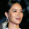Evelyn Cheng Yu-Tong as Valérie