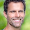 Cameron Mathison as Detective Mike Kingston