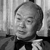 Lee Tong Foo as Willie (uncredited)