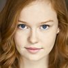 Jeni Ross as Karen