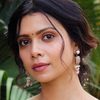Shreya Gupto as Shreya (Suriya's sister)