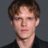 Finn Bennett as Robbie