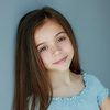 Sonia Maria Chirila as Young Rachel