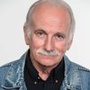 Richard Pait as Larry
