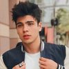 Sebastian Villalobos as Security(Sebastian Villalobos)