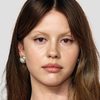 Mia Goth as Maxine Minx