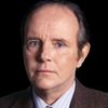 Michael Moriarty as David 'Mo' Rutherford