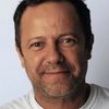 Vik Muniz as Himself