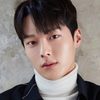 Jang Ki-Yong as Go Yoo-seong