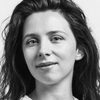 Loïs Dols de Jong as Granddaughter Quist