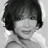 Esperanza Roy as Mamen