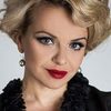 Irma Vitovska as Alisa's Mother